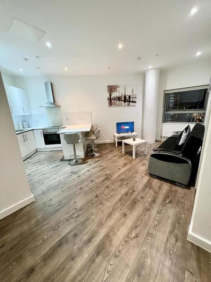 Immaculate Flat In West Croydon Apartamento Exterior foto
